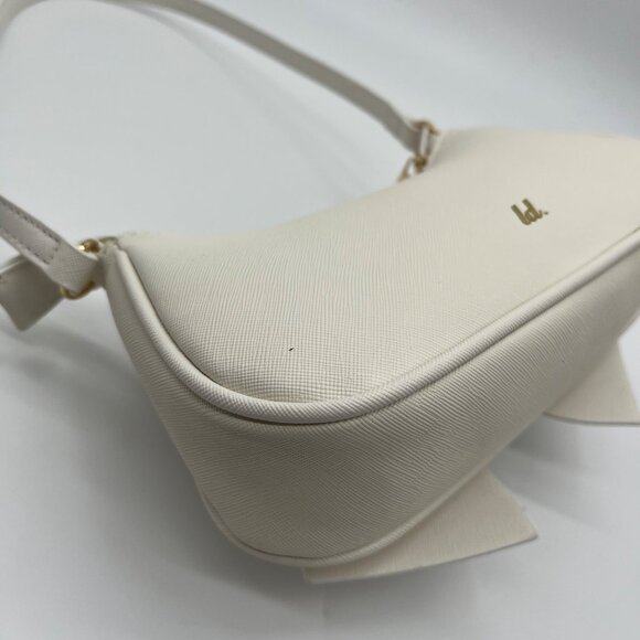 Like Dreams Off-White Bow Baguette Shoulder Bag - Picture 7 of 12